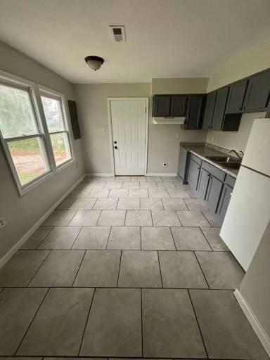 Main picture of 14 Delores Dr