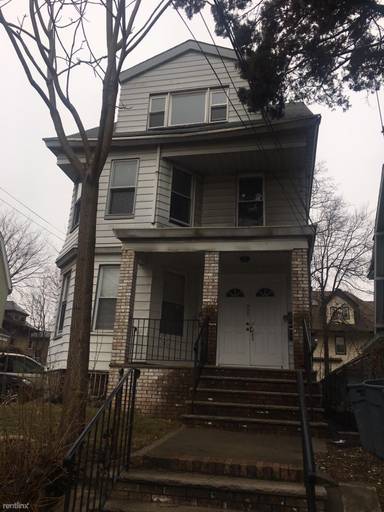 Main picture of 555 Sanford Ave