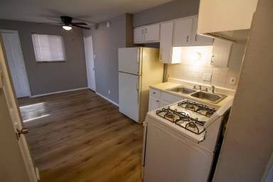 Main picture of 3639 Blaine Ave