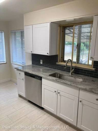 Main picture of 5000 S Huron St