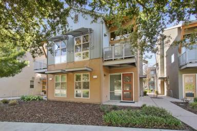 Main picture of 2746 5th St