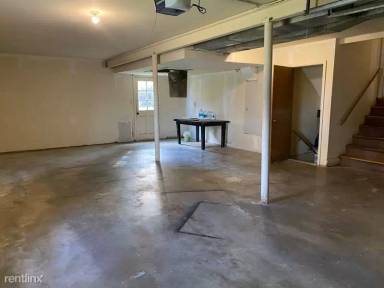 Main picture of 5507 W 92nd St
