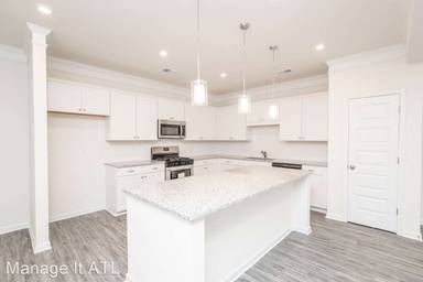 Main picture of 2133 Buford Town Dr