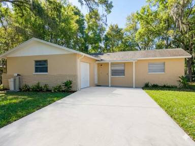 Main picture of 126 Inwood Cir