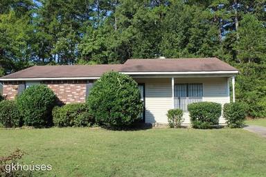 Main picture of 3308 Holt St
