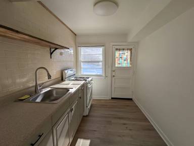 Main picture of 1218 8th Ave S