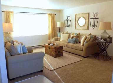 Main picture of 151 NW Stadium Way