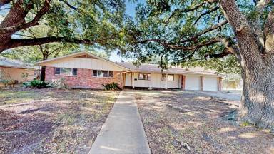Main picture of 218 Redmond Dr