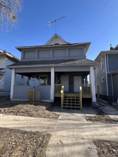 Main picture of 307 1/2 Locust St