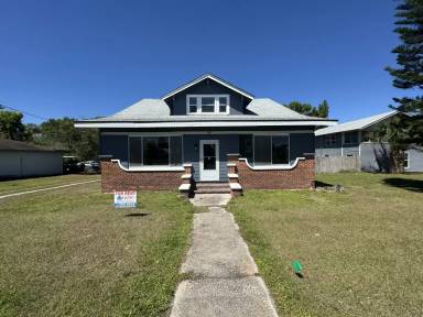 Main picture of 368 S Central Ave