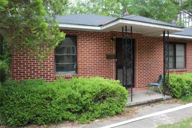 Main picture of Rosedale Ave 817 SOLD 11-8-21 - B