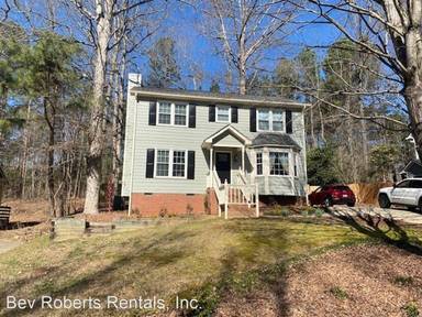 Main picture of 920 Balmoral Dr
