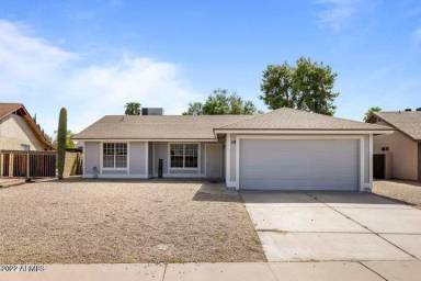 Main picture of 19 W Piute Ave