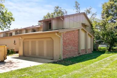 Main picture of 9002 David Cir