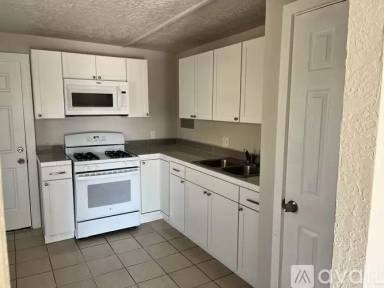 Main picture of 818 Granada St