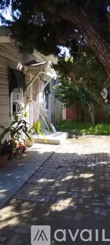 Main picture of 216 S Almansor St