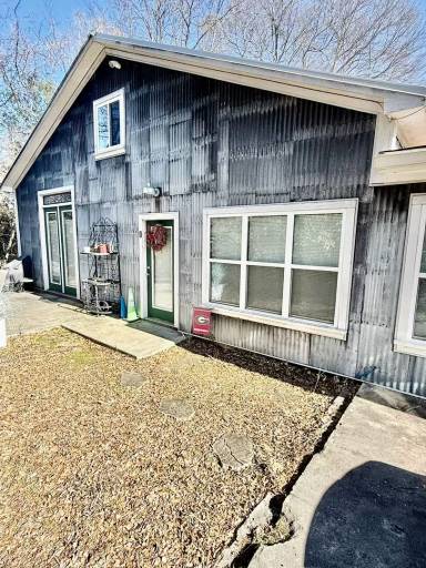 Main picture of 150 Barrow St