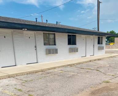 Main picture of 710 Park Rd