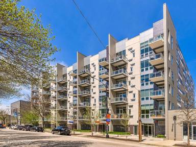 Main picture of 1116 W Adams St