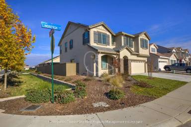 Main picture of 2974 Lindbergh Ln