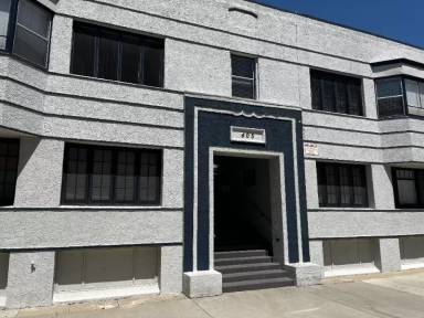 Main picture of 405 W 3rd St