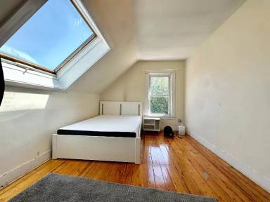 Main picture of 16 Highgate St