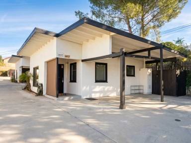 Main picture of 6859 Valmont St