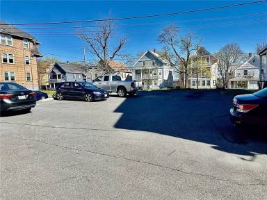 Main picture of 457 Carrington Ave