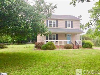 Main picture of 305 Laurel Tree Ln