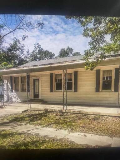 Main picture of 1126 S Court St