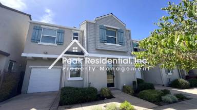 Main picture of 2479 Erickson St
