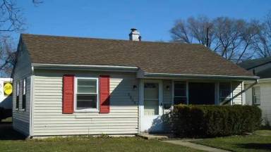 Main picture of 2925 Elwood Ave