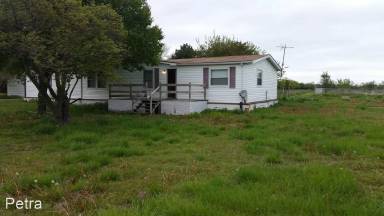 Main picture of 1320 E 93rd St N