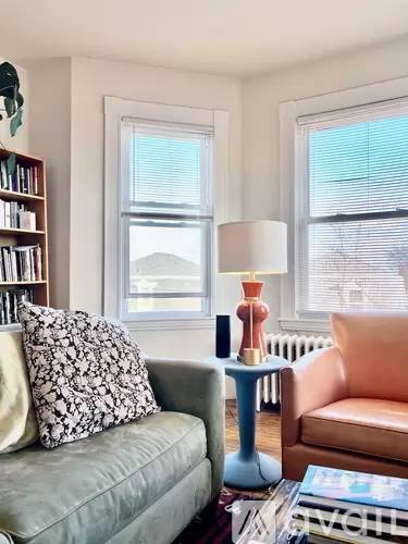 Main picture of 74 Walnut St