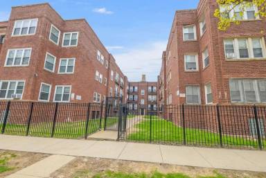 Main picture of 6104 S Eberhart Ave