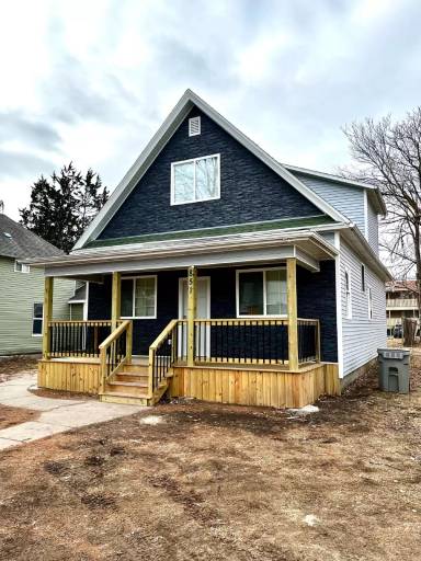 Main picture of 851 N 26th St