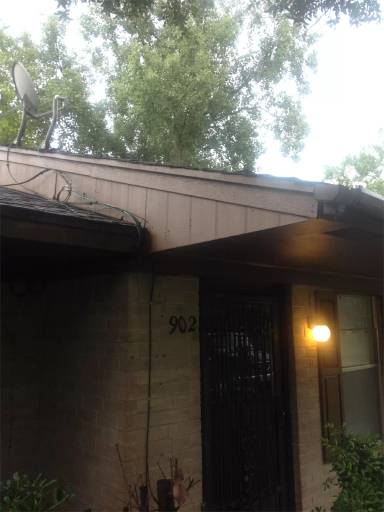 Main picture of 902 N Arcola St