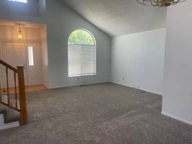 Main picture of 6061 Stonecreek Dr