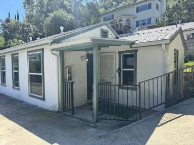 Main picture of 812 Reeves Pl