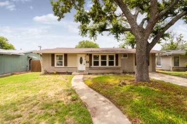 Main picture of 514 Dresden Dr