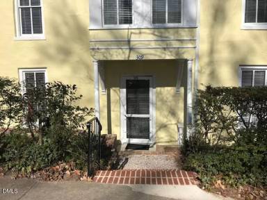 Main picture of 309 E Lane St