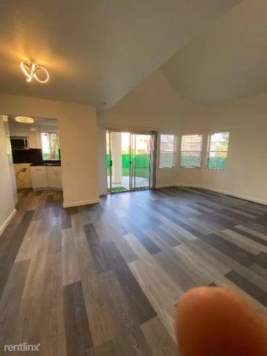Main picture of 12033 Calle de Montana