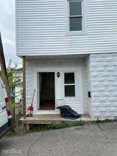 Main picture of 817 Burke St