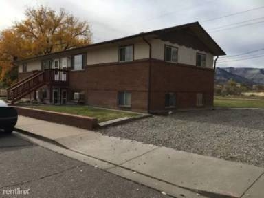 Main picture of 248 E 4th St