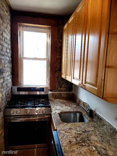 Main picture of 501-19 W Deming Pl & 2514 N Clark St