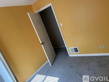 Main picture of 537 Alchester Dr