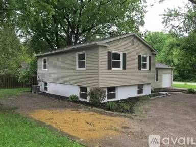 Main picture of 1515 Elmwood Ave