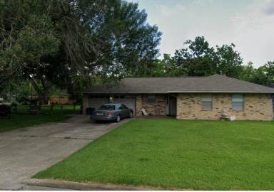 Main picture of 2307 W Bend Dr