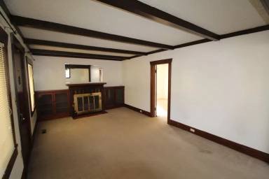 Main picture of 5003 N Lincoln St