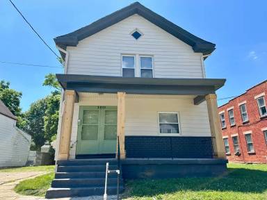 Main picture of 3855 Trevor Ave